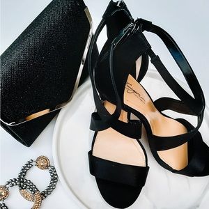 Black dress VIINCE CAMUTO sandals.